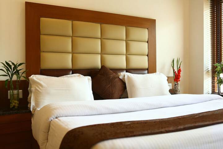 Hotel Devlok Primal