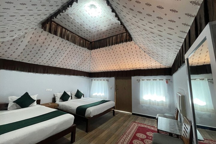 Room 5 of 28