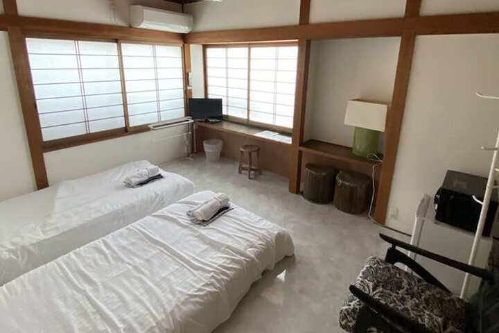 Room 9 of 101