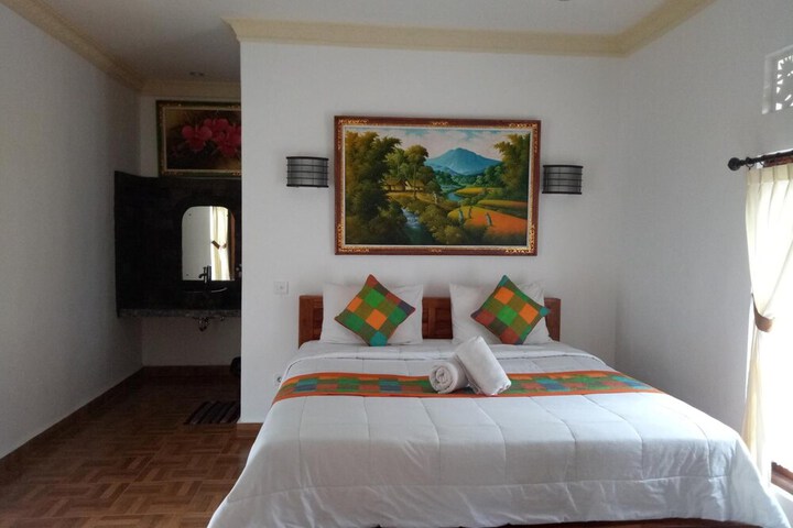 Room 21 of 53