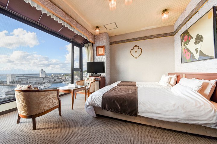 Room 11 of 81