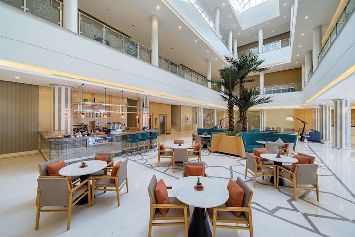 Lobby lounge