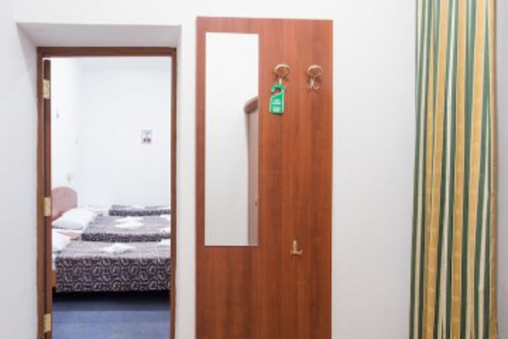 Room 34 of 111