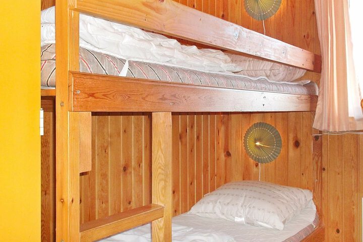 Room 2 of 11