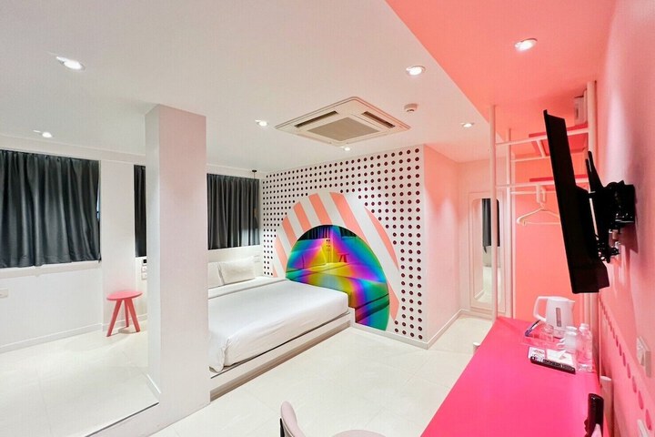 Room 47 of 97