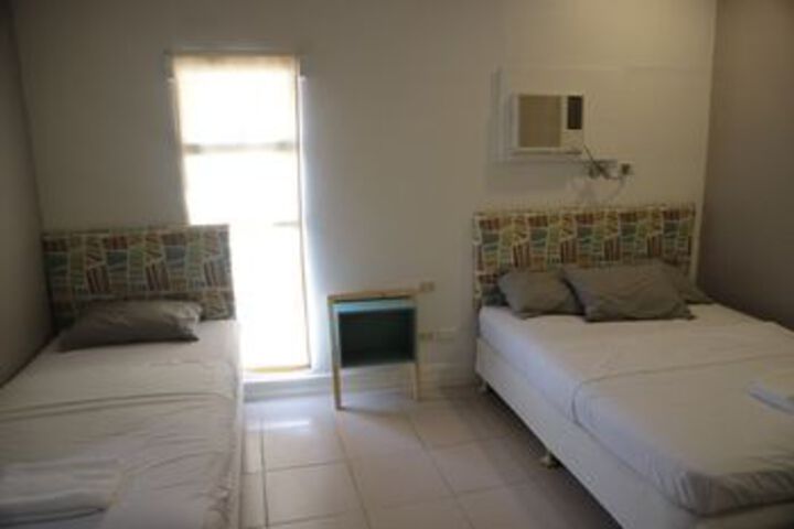 Room 6 of 17