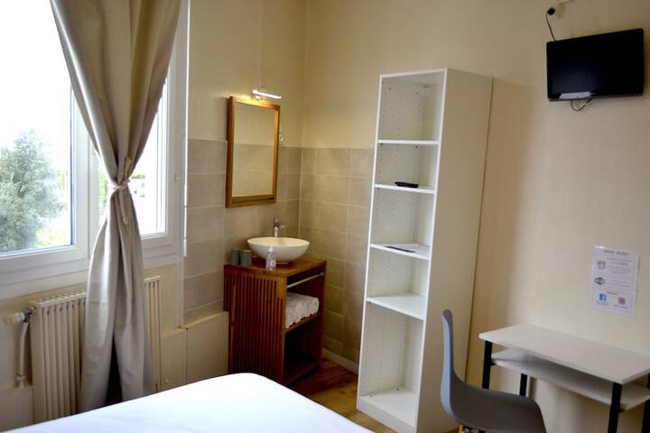 Room 19 of 32