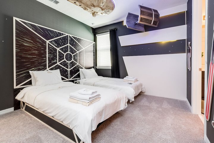 Room 7 of 62