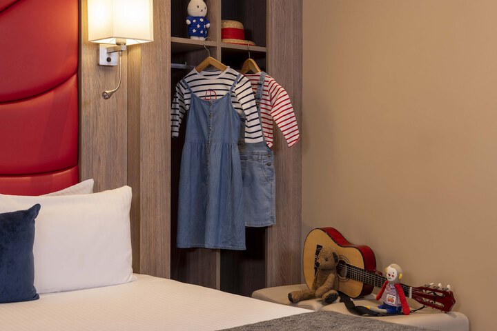 Room 7 of 44