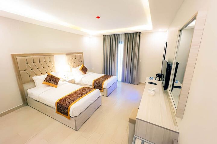 Room 143 of 235