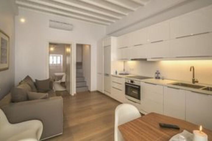 Room 15 of 18