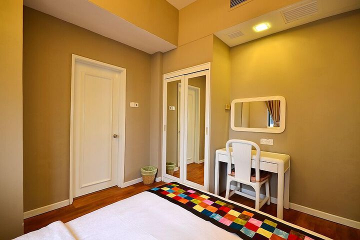 Room 15 of 48