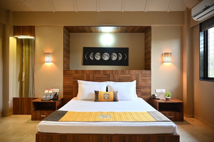Room 18 of 48
