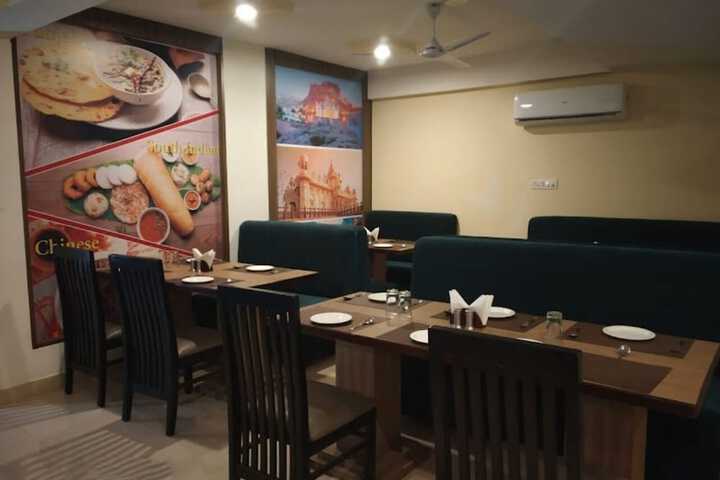 Dining 11 of 11