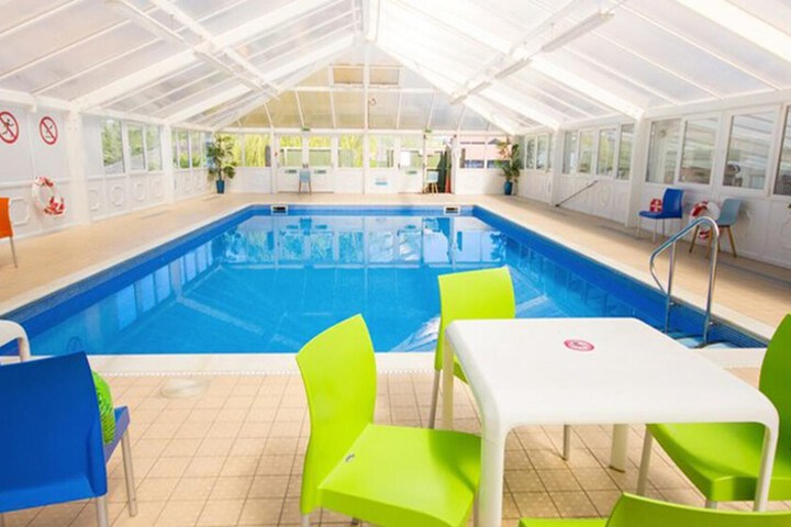 Pool 11 of 25