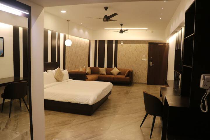 Room 14 of 30