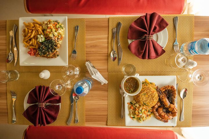 Dining 36 of 57