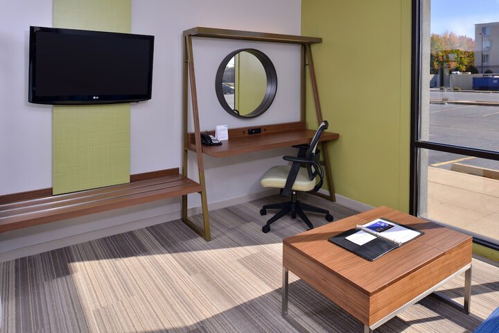 Room 5 of 51