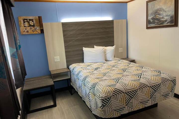 Room 2 of 42