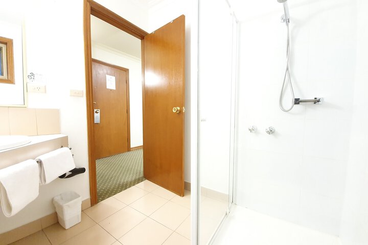Room 16 of 24