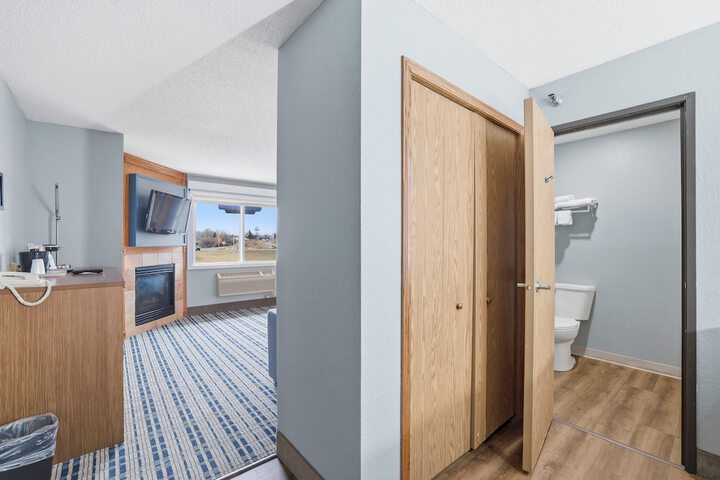 Room 42 of 70