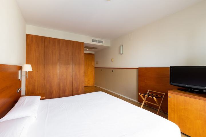 Room 13 of 75