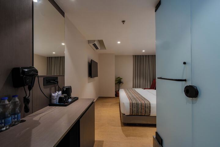 Room 5 of 35