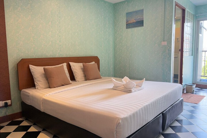 Room 19 of 31