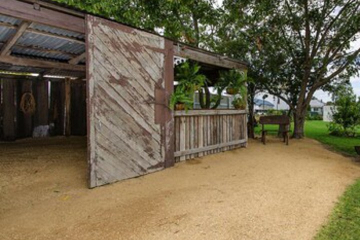 Property Grounds 11 of 14