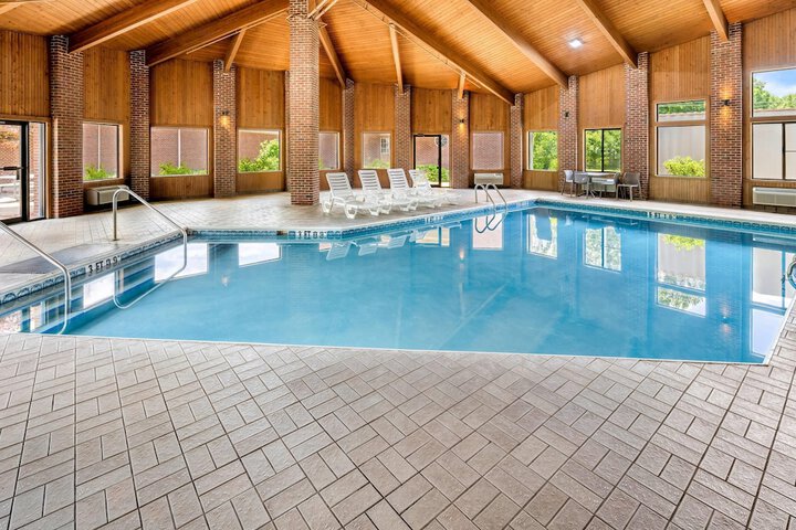 Pool 23 of 32