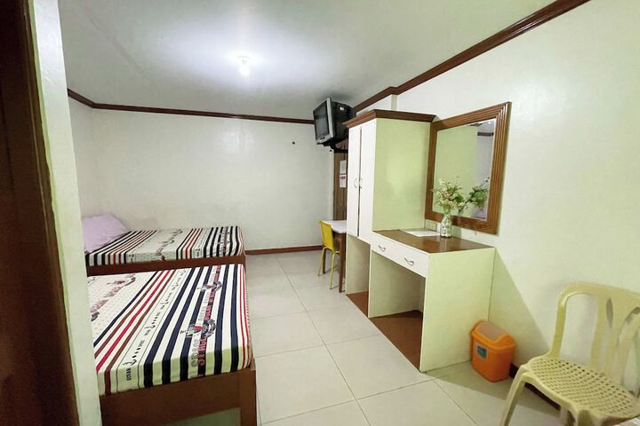 Room 6 of 55