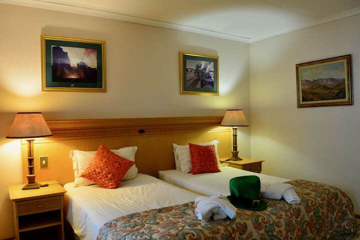 Room 9 of 43