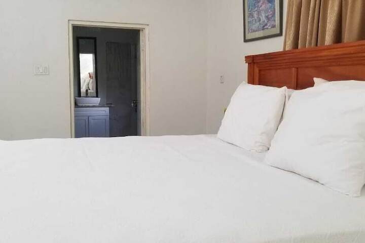 Room 10 of 41