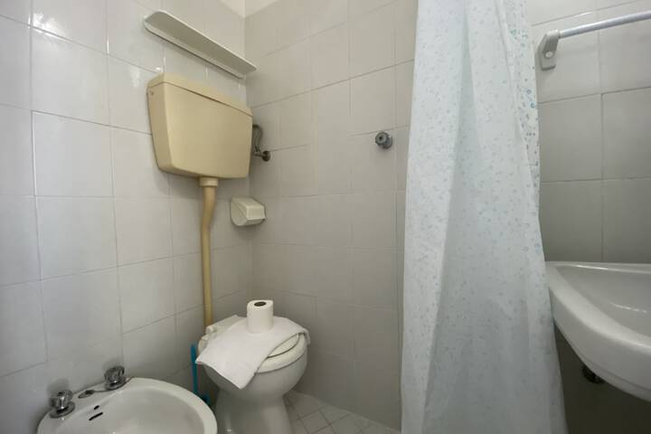 Room 46 of 108