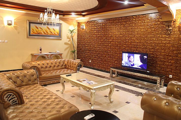 Room 3 of 23