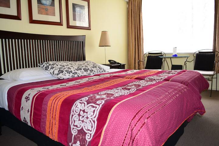 Room 6 of 37