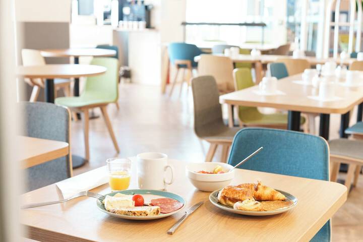 Breakfast/Coffee Service 57 of 75