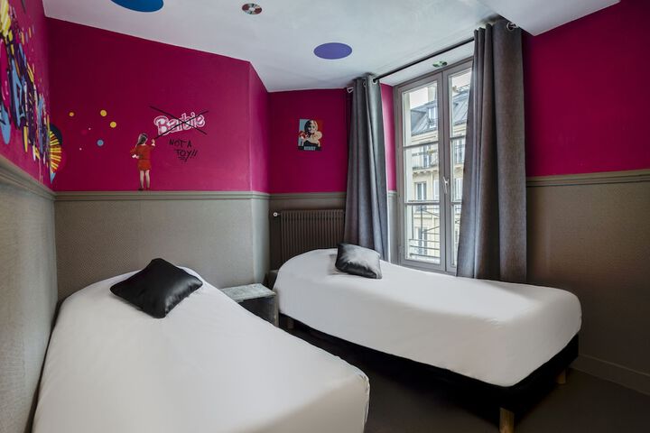 Room 18 of 42