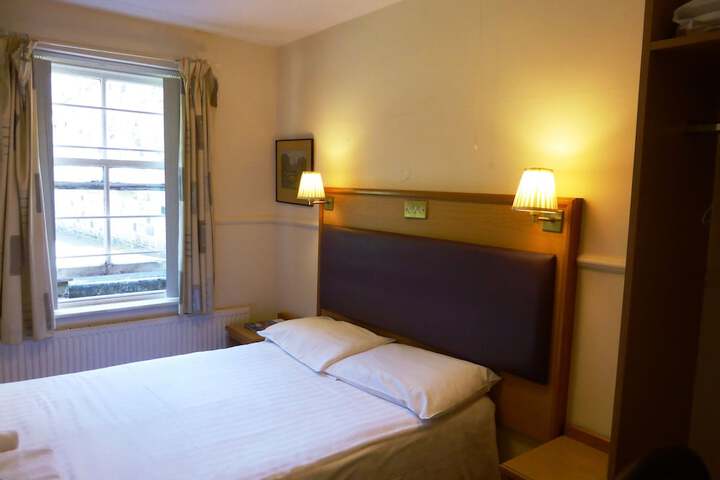 Room 5 of 20