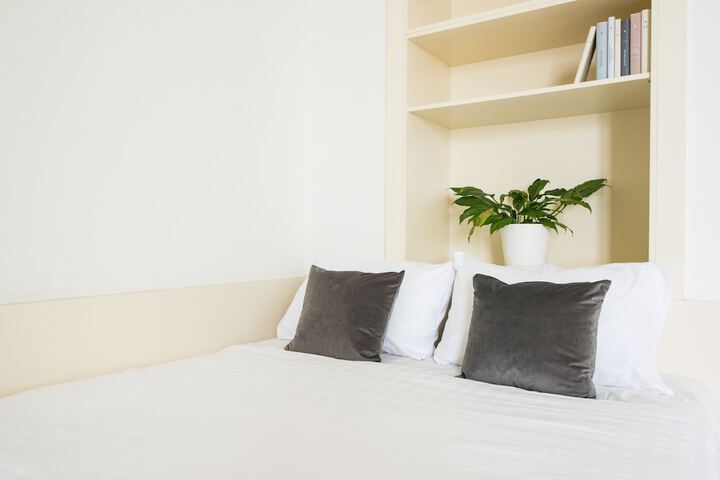Room 14 of 80