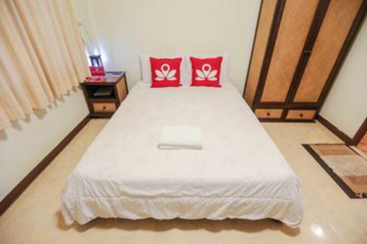 Room 42 of 84