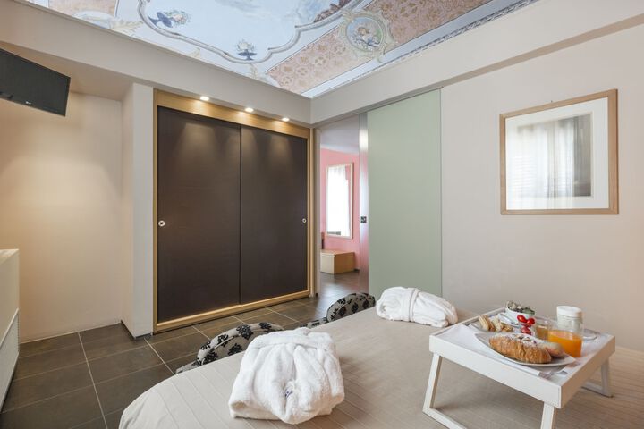 Room 29 of 106