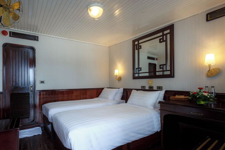 Room 10 of 75
