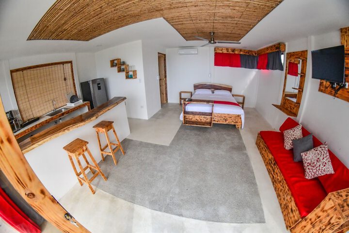 Room 2 of 37