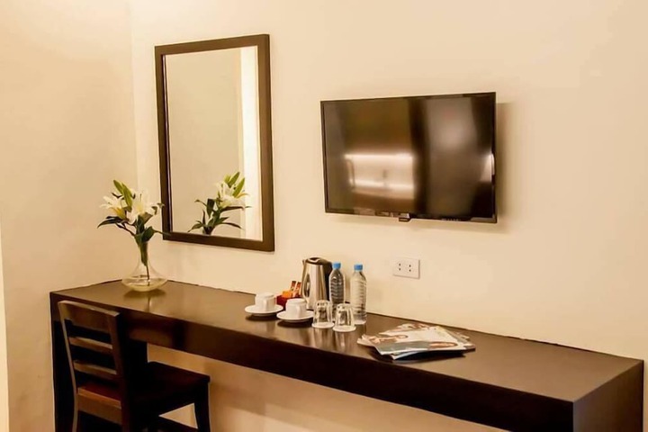 Room 28 of 42