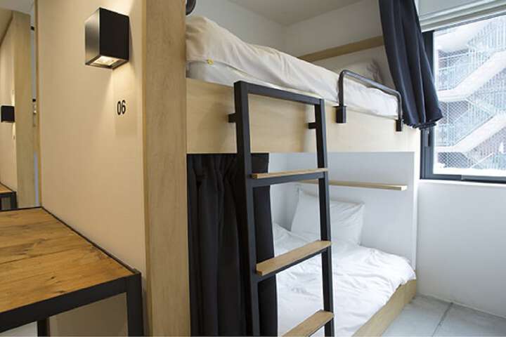 Room 12 of 42