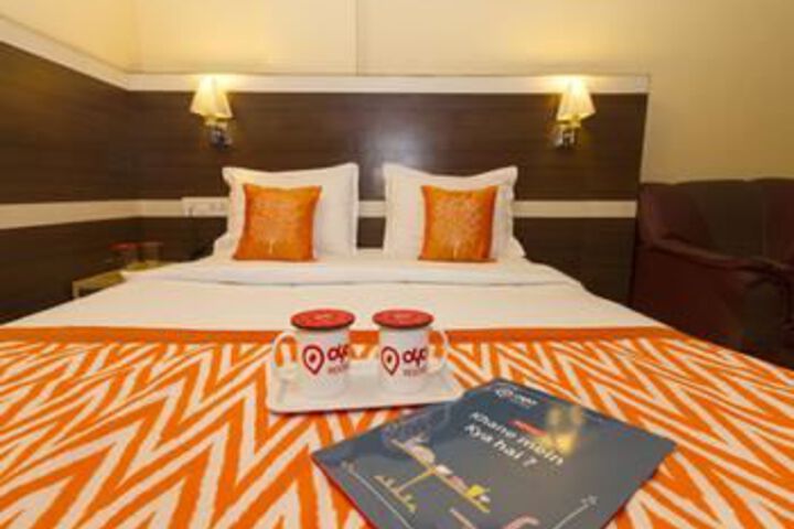 Room 9 of 18