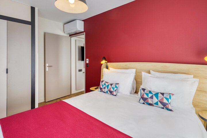 Room 13 of 49