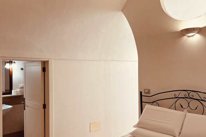 Room 26 of 190