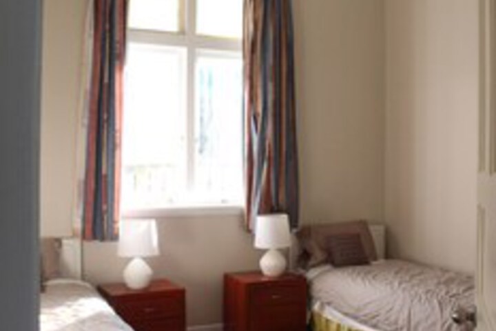Room 10 of 22